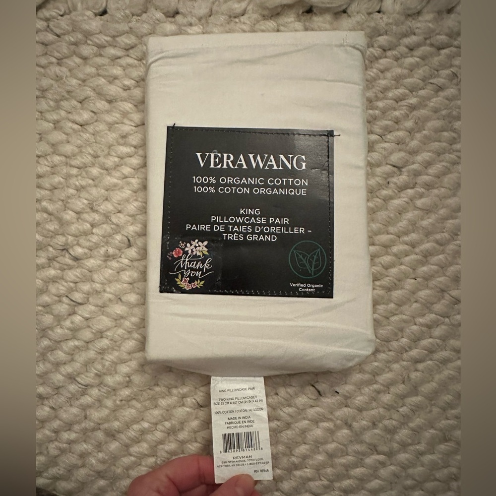 NWT $100 Vera Wang KING Size 2 PC Pillow Case Set 100% Organic Cotton
